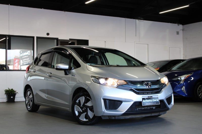 2013 Honda Fit JAZZ HYBRID SUPER LOW 30KM SALE!