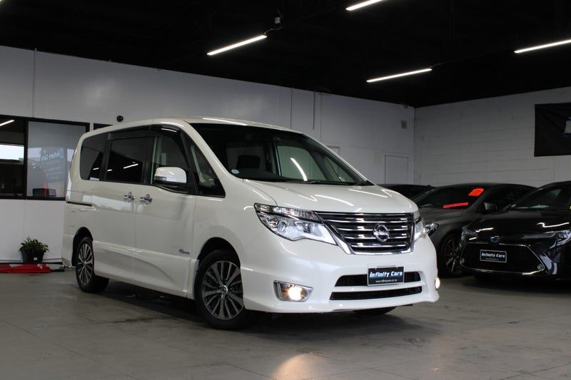 2015 Nissan Serena Hybrid
