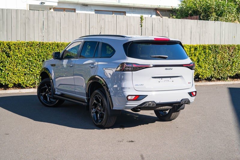 2026 Isuzu MU-X XT 4WD Auto, photo 3