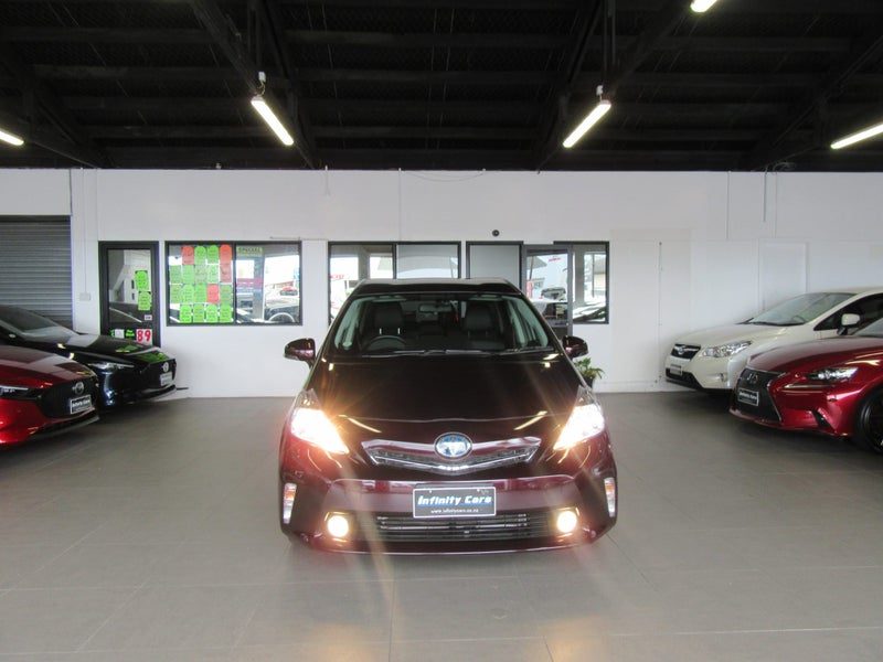 2013 Toyota Prius ALPHA 7 SEATER LOW 75KM SALE!!!, photo 2