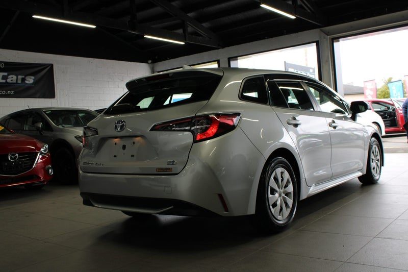 2021 Toyota Corolla TOURING HYBRID LOW 88KM SALE!, photo 2