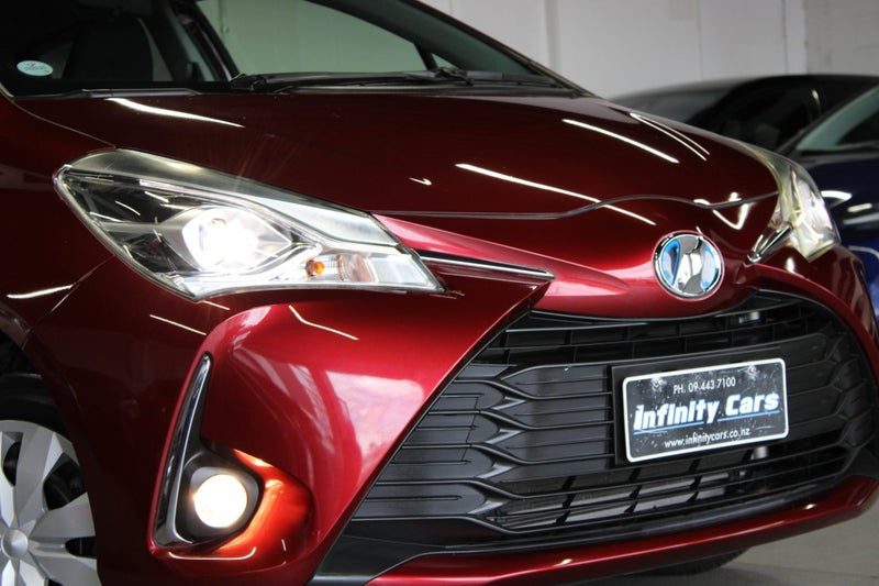 2017 Toyota Vitz HYBRID PUSH START LOW 45KM!, photo 3