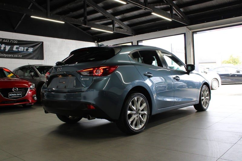 2014 Mazda Axela 20S SUPER LOW 62KM SALE!!!, photo 2