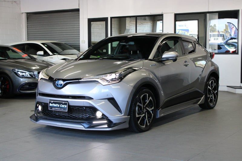 2017 Toyota C-HR G HYBRID SUPER LOW 67KMS SALE!!!, photo 3