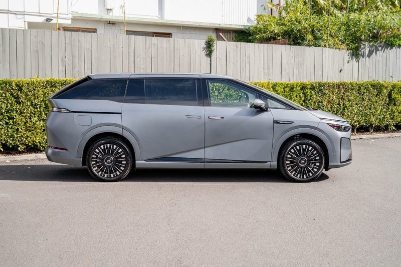 2026 XPENG X9 AWD Performance Long Range, photo 2