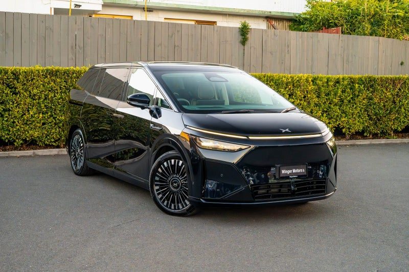 2026 XPENG X9 FWD Standard Range, main photo