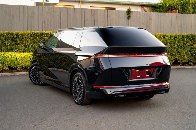 2026 XPENG X9 FWD Standard Range, photo 3