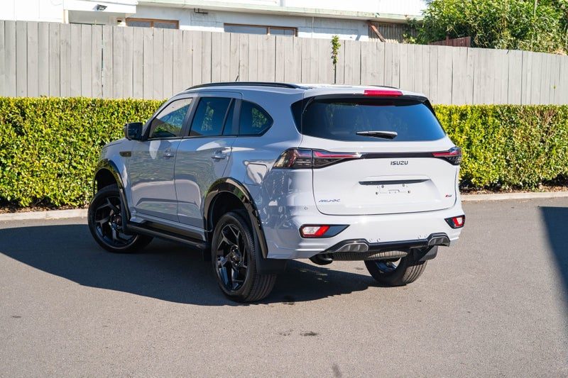 2026 Isuzu MU-X XT 4WD Auto, photo 3