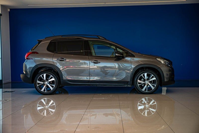 2017 Peugeot 2008 GT LINE 1.2PT/6AT, photo 2