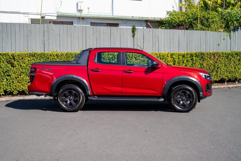 2026 Isuzu D-Max X-Terrain DC 4X4 3.0D 6AT, photo 2