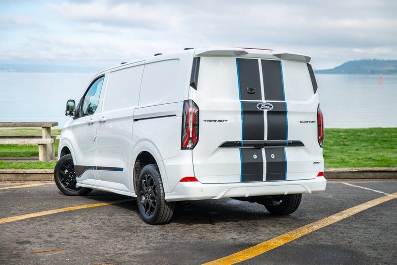 2026 Ford Transit CUSTOM 320 SPORT AWD, photo 3