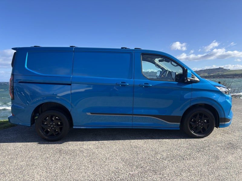 2026 Ford Transit CUSTOM 320 SPORT AWD, photo 2