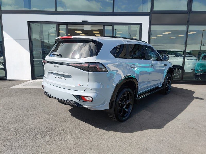 2026 Isuzu MU-X XT 4WD AUTO 3.0DT, photo 3