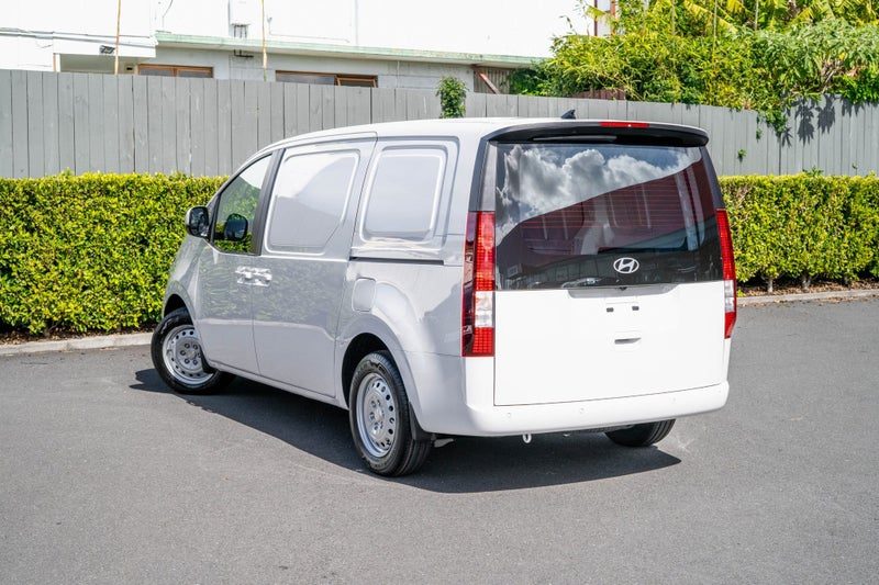 2026 Hyundai Staria 1.6T Hybrid 2WD 6AT Series 2, photo 3