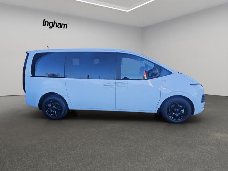 2025 Hyundai Staria Load 2.2DT/8AT, photo 2