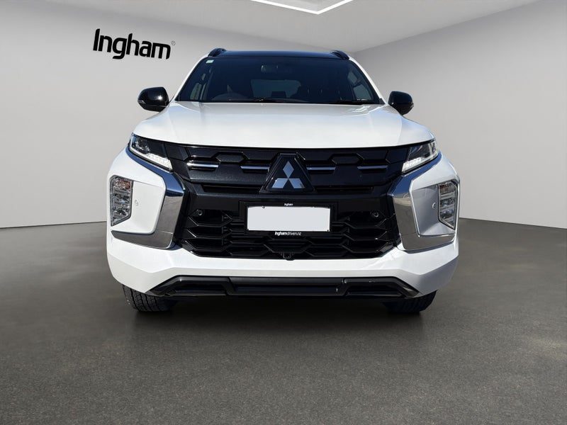2026 Mitsubishi Pajero Sport VRX 7 Seater, photo 2