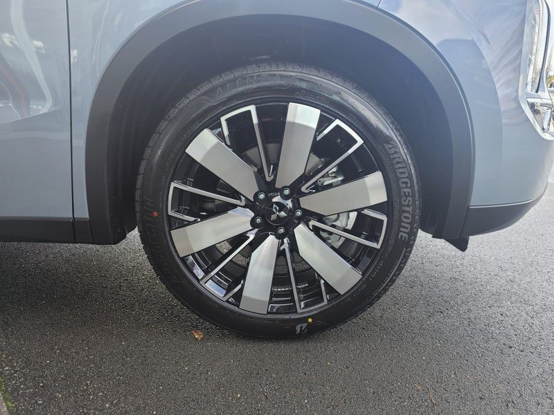 2026 Mitsubishi Outlander XLS 2.5P/CVT, photo 3