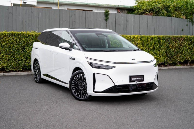 2026 XPENG X9 AWD Performance Long Range, main photo