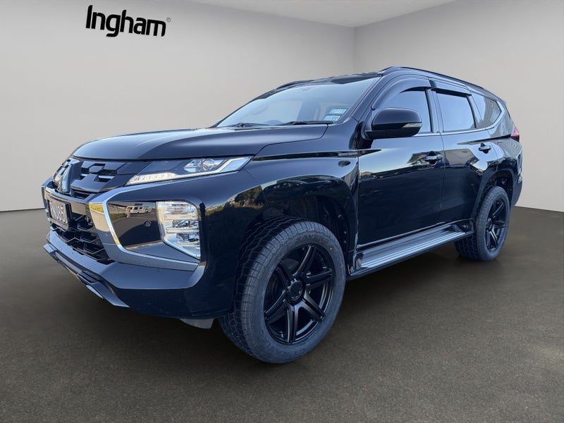 2026 Mitsubishi Pajero Sport VRX 7 Seater, photo 3
