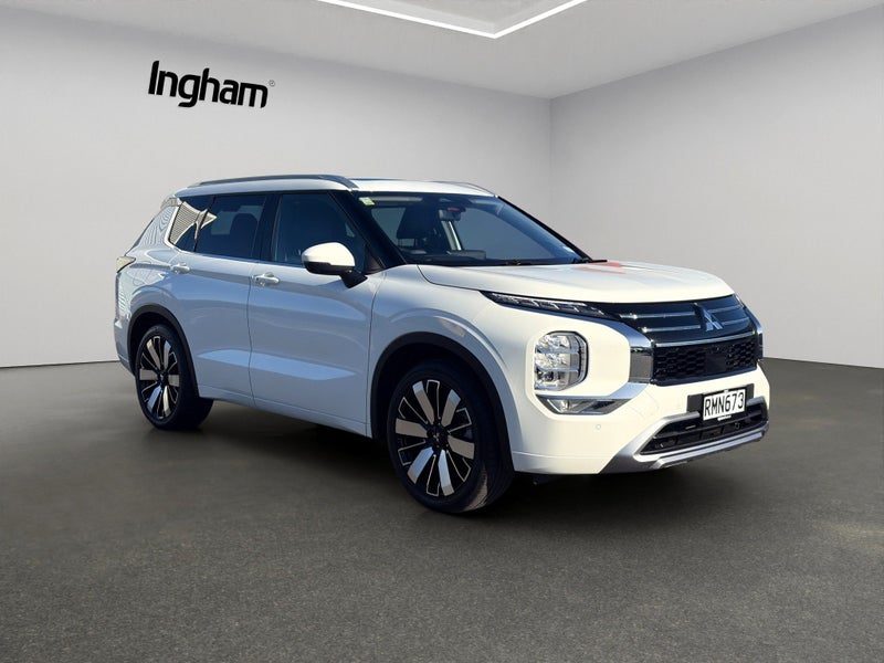 2025 Mitsubishi Outlander VRX 7 Seater