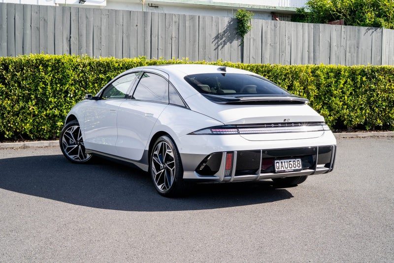 2023 Hyundai IONIQ 6 Limited 77.4Kwh AWD, photo 3