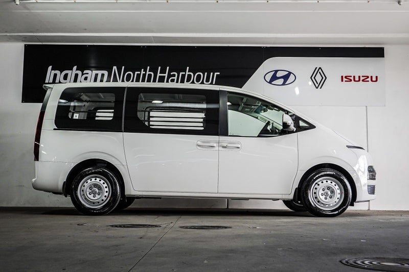 2026 Hyundai Staria Load HYBRID 1.6PHT/6AT, photo 2