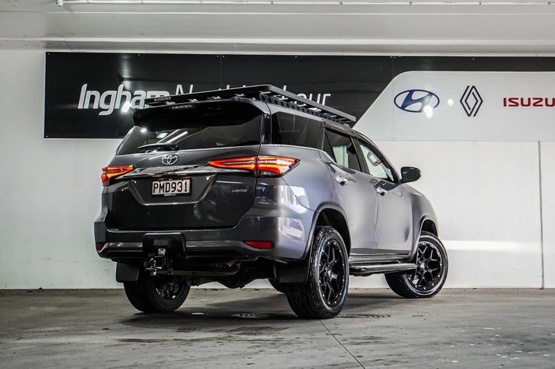 2022 Toyota Fortuner LIMITED 2.8DT/4WD, photo 3