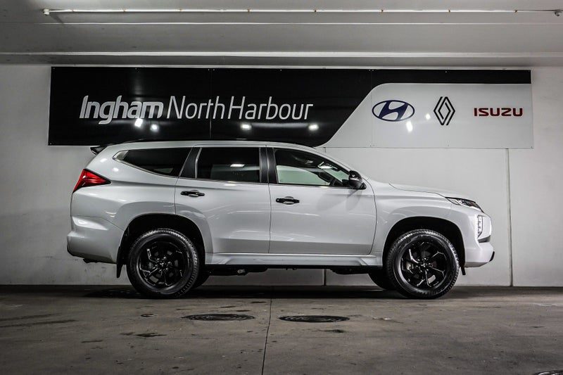 2026 Mitsubishi Pajero Sport VRX 7 Seater, photo 2