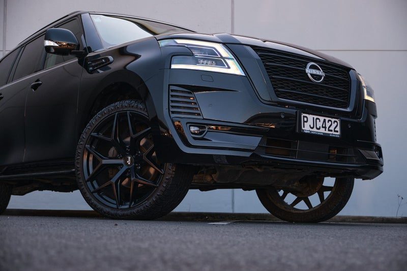 2022 Nissan Patrol TI-L/5.6P/4WD, photo 2
