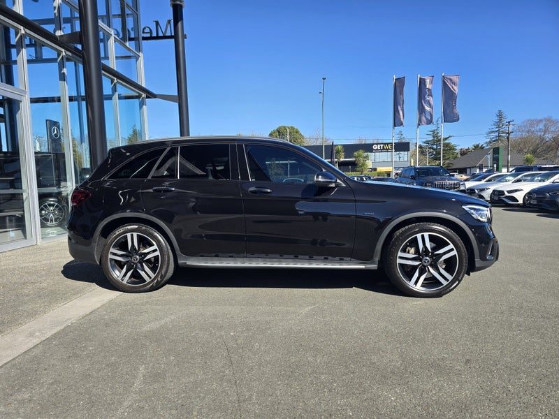 2020 Mercedes-Benz GLC 300 e, photo 2