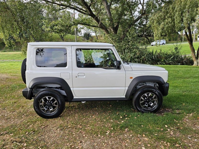 2026 Suzuki Jimny SIERRA 1.5P/4WD/5MT, photo 2