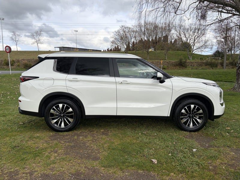 2026 Mitsubishi Outlander LS 2.5P/CVT, photo 3