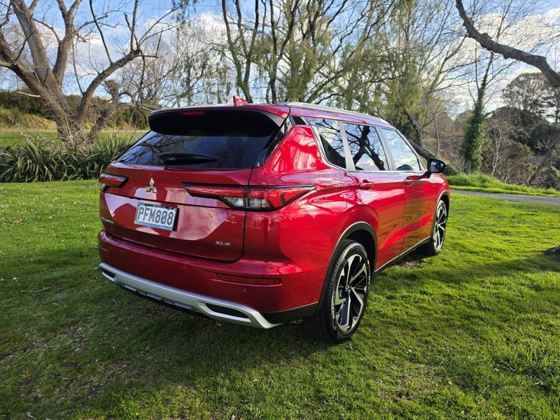 2022 Mitsubishi Outlander XLS 2.5P/CVT, photo 3