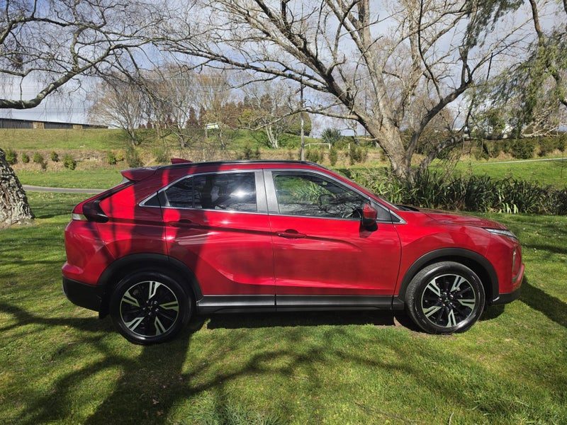 2021 Mitsubishi Eclipse Cross VRX 1.5PT/4WD/8CVT, photo 2