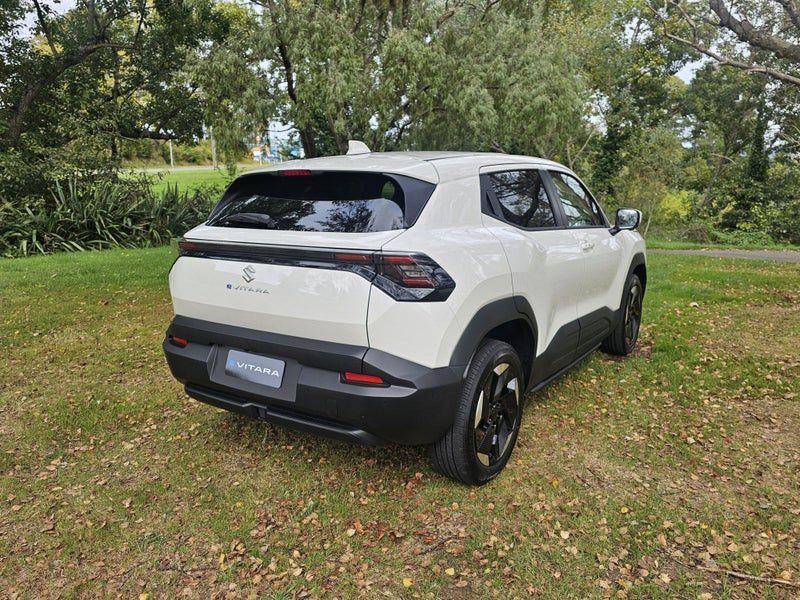 2026 Suzuki e Vitara JLXF 61KWH/EV/FG, photo 3