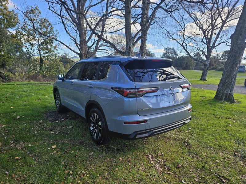 2026 Mitsubishi Outlander LS 2.5P/CVT, photo 2