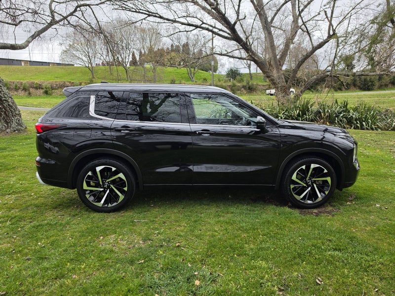 2022 Mitsubishi Outlander VRX 2.5P/CVT, photo 2