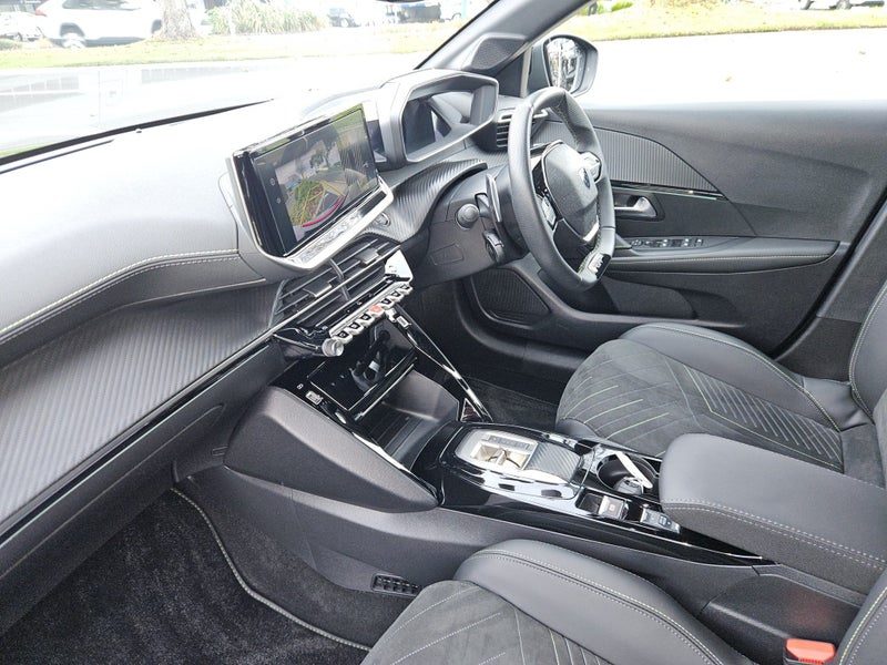 2025 Peugeot 208 GT 1.2PMHT/6AM, photo 3