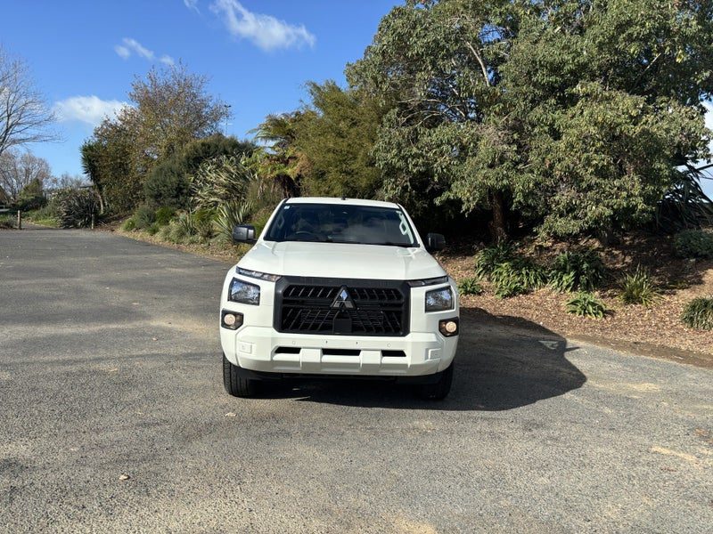 2026 Mitsubishi Triton GLX, photo 2