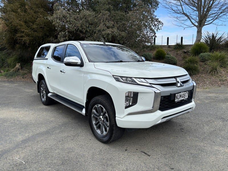 2022 Mitsubishi Triton GLXR