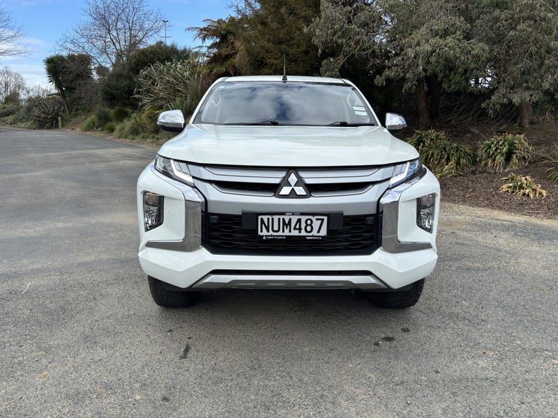 2022 Mitsubishi Triton GLXR, photo 2