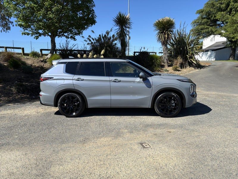 2026 Mitsubishi Outlander VRX 7 Seater, photo 3