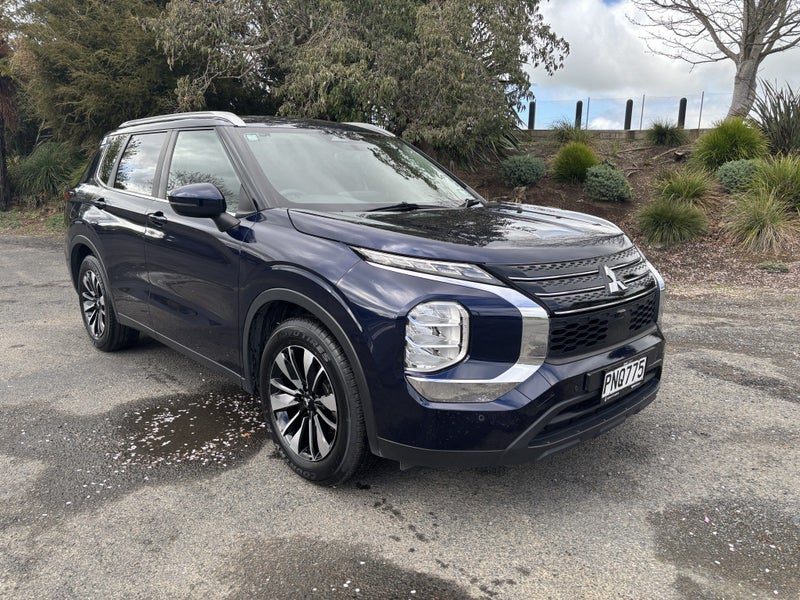 2022 Mitsubishi Outlander LS 5 Seater