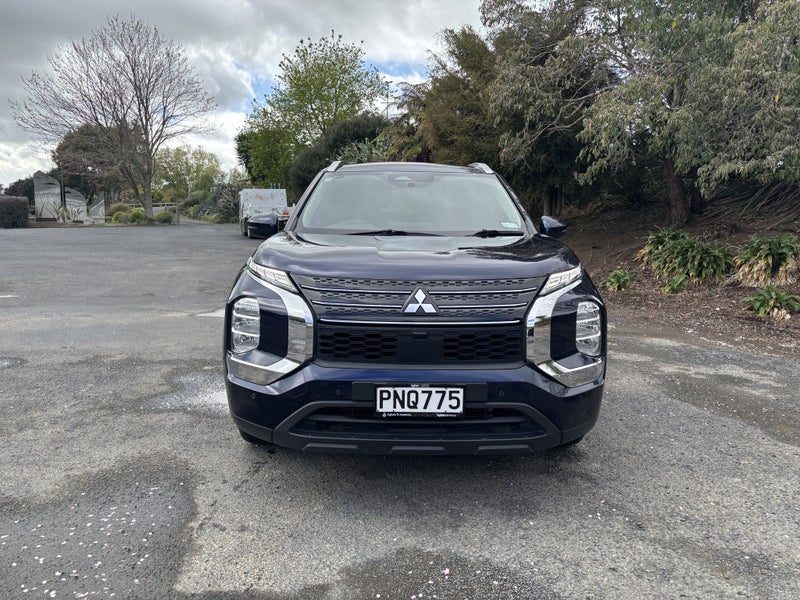 2022 Mitsubishi Outlander LS 5 Seater, photo 2