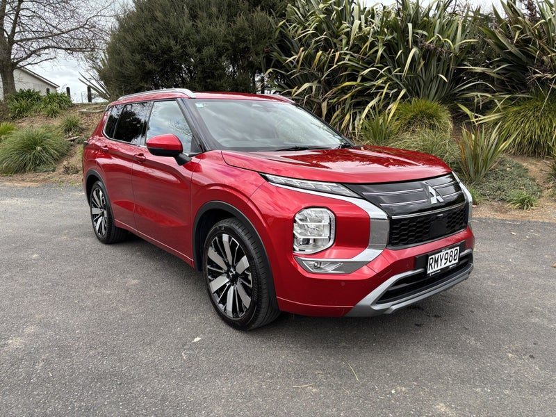 2025 Mitsubishi Outlander VRX 7 Seater