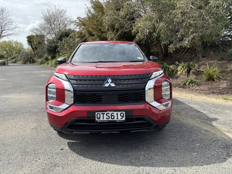 2024 Mitsubishi Outlander Sport 7 Seater, photo 2