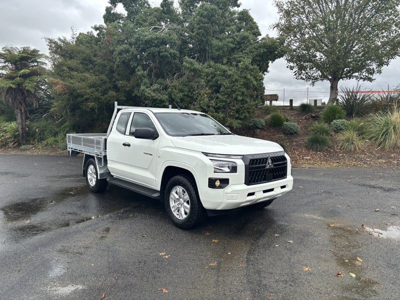 2026 Mitsubishi Triton GLX
