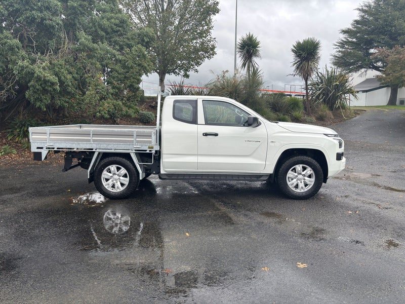 2026 Mitsubishi Triton GLX, photo 3