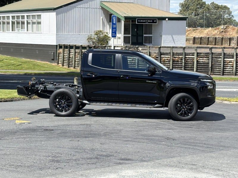 2026 Mitsubishi Triton VRX, photo 3