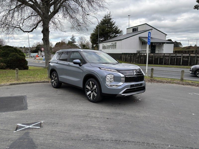2026 Mitsubishi Outlander XLS 7 Seater